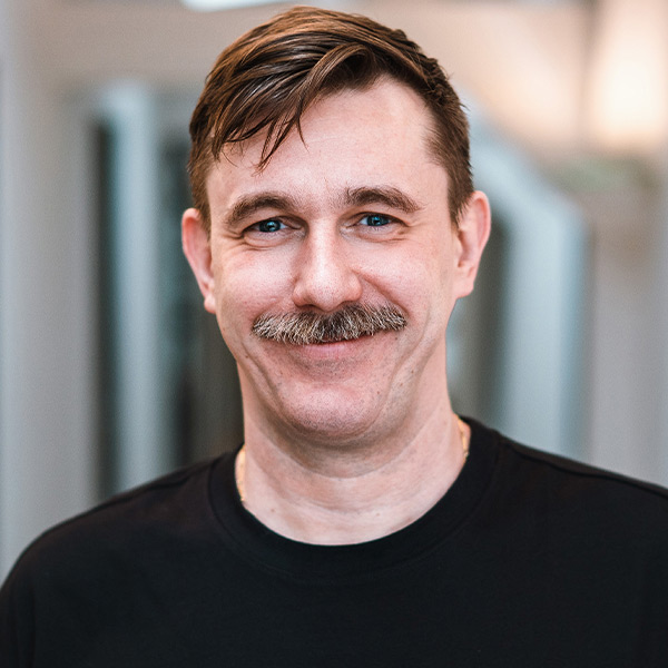 Porträt des Computerlinguisten Erik Haegert der SAFIR GmbH